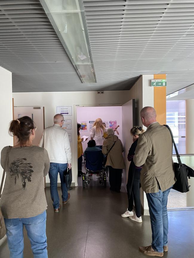 Accès aux différentes salles d'attente